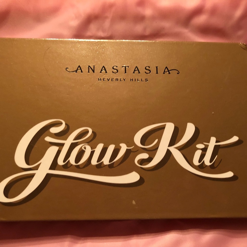 Anastasia Beverly Hills Glow Kit